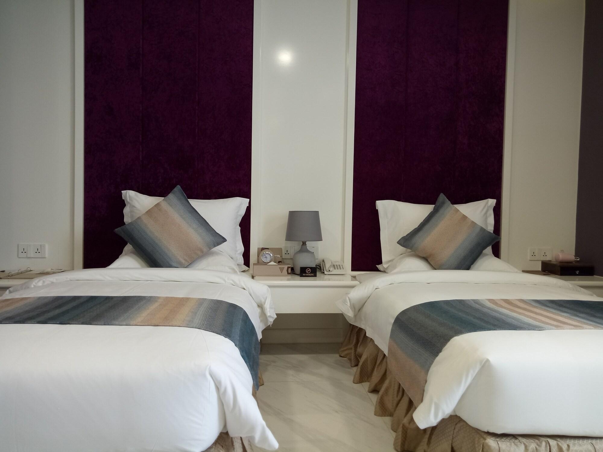 V Boutique Hotel Phnom Penh Extérieur photo