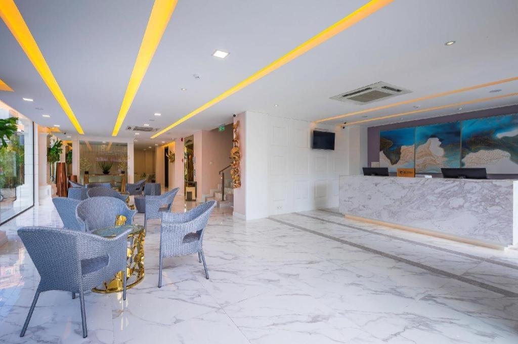 V Boutique Hotel Phnom Penh Extérieur photo
