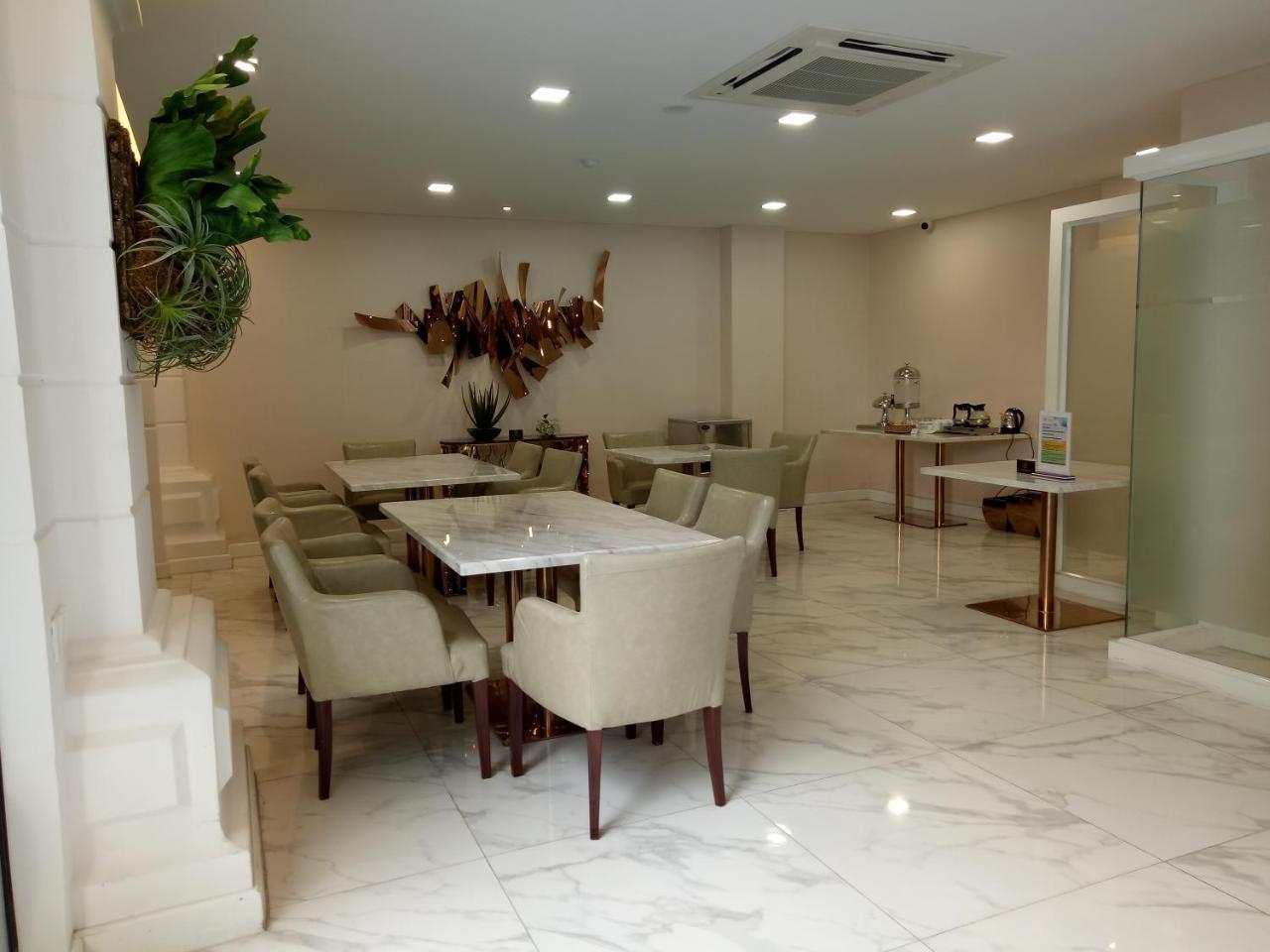 V Boutique Hotel Phnom Penh Extérieur photo